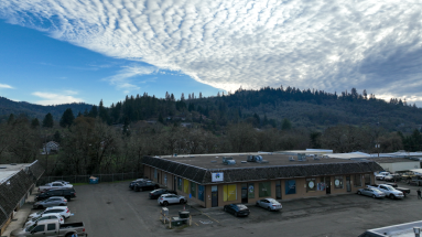 drone-image-of-explore-engage-enjoy-pediatric-clinic-behind-sakura-sushi-kids-therapy-garden-valley-boulvard-roseburg-oregon-behind-sakura-sushi
